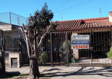 Chalet Con 2 Dormitorios Y Dependencia De Servicio