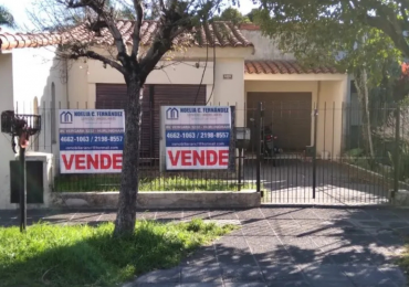 Casa Con 3 Dormitorio Sobre Lote De 10x35mts