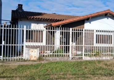 Casa Sobre Lote Irregular De 226mts A Reciclar