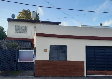 Casa Con Departamento