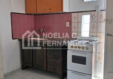 Departamento de 2 ambientes en 1er piso.